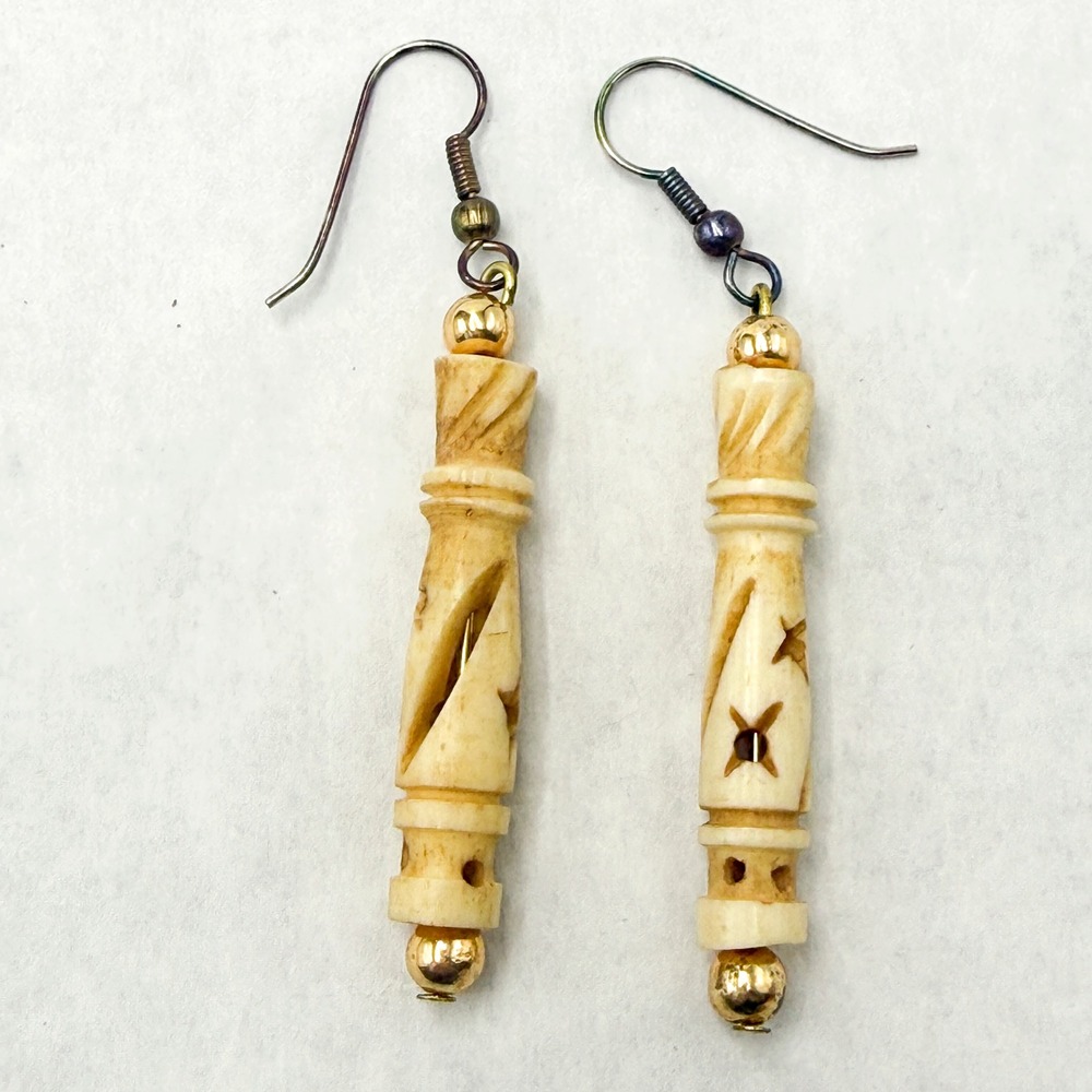 Vintage Carved Dangle Earrings Pierced Tribal Boho‎ Artisan Jewelry